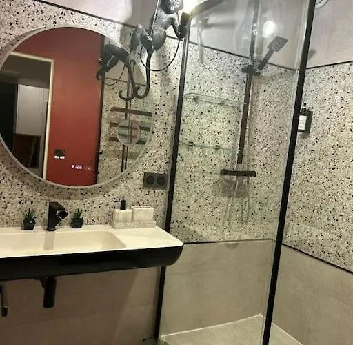 L'elegant T3nimes Parking-centre